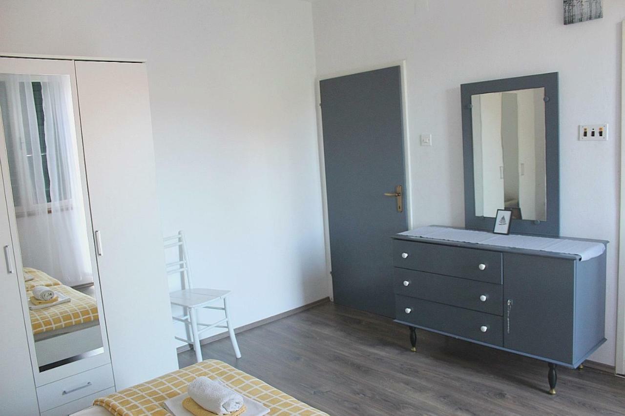 Apartments Markov Murter Zewnętrze zdjęcie